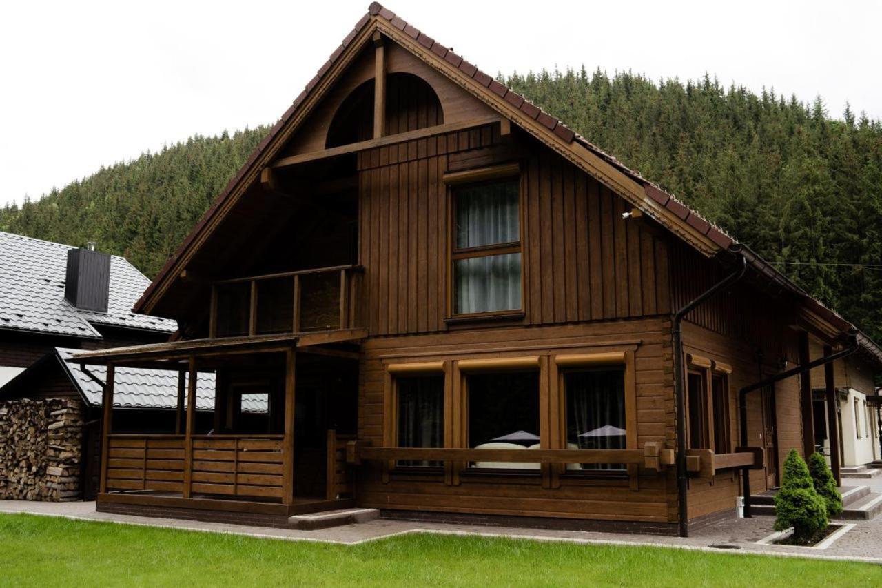 Berghaus Bukovel Villa Luaran gambar