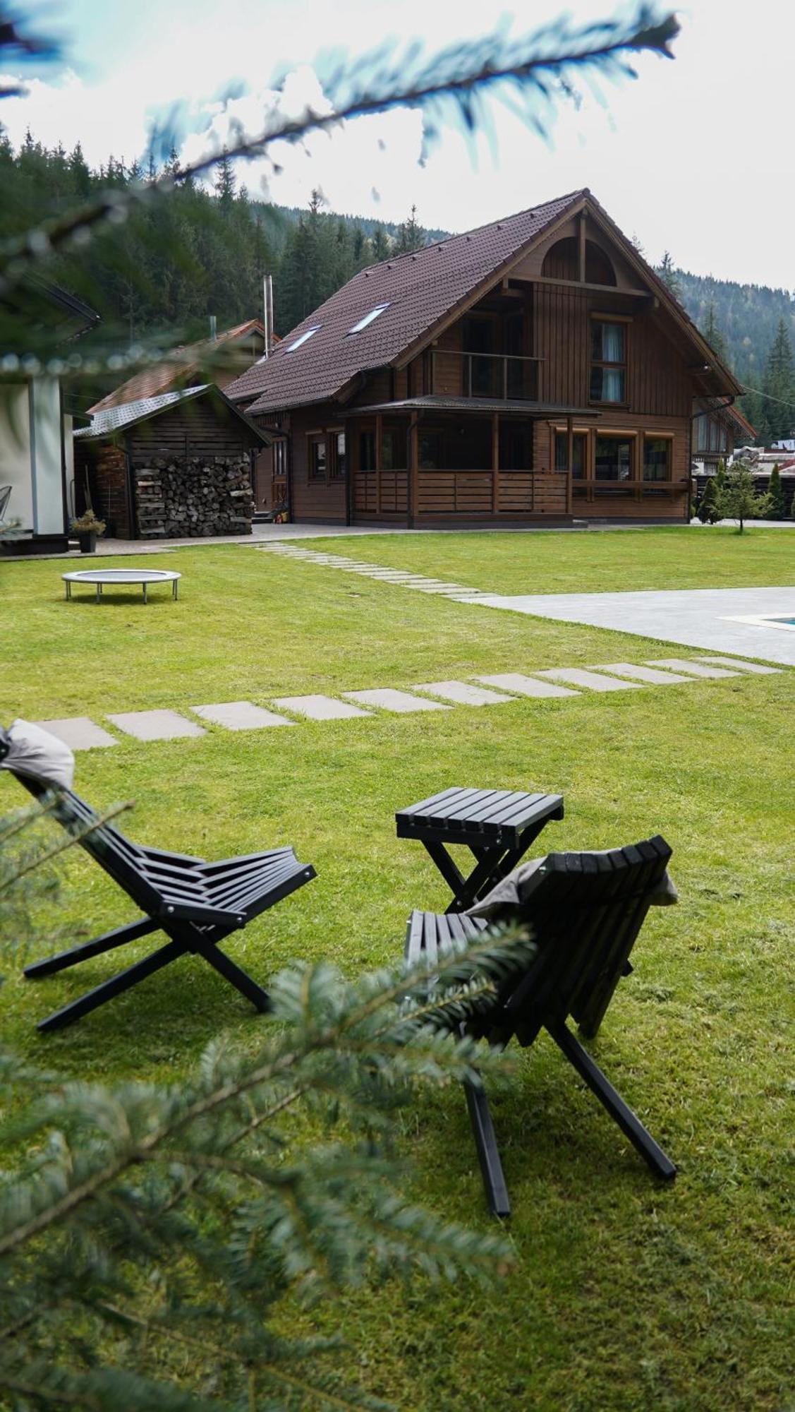 Berghaus Bukovel Villa Luaran gambar